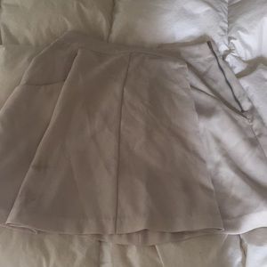 Off white skirt with pockets